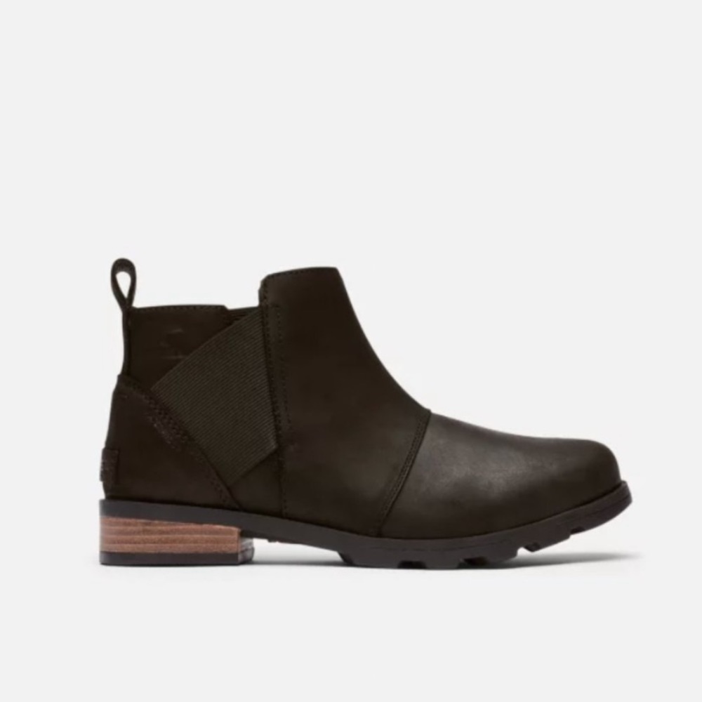 SALE 💰⬇️ Sorel Emelie Black Waterproof Chelsea Boot